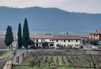 B&B LA VALLUNA has Balcony rooms