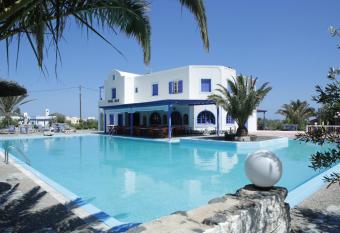 Hotel Perissa has Balcony rooms