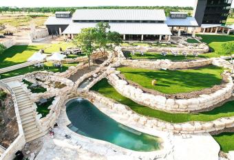 Beautiful home in Fredericksburg with 1 Bedrooms allows 18 year olds to book a room