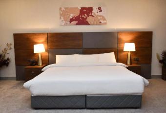 Garden Hotel has rooms with a private hot tub