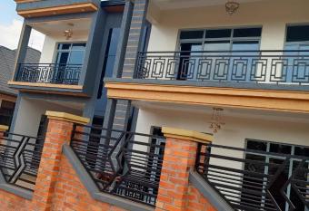 Kigali Home Delivery Massage has rooms with a private hot tub