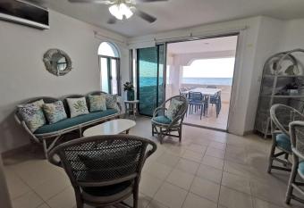 Royal Turquesa Chicxulub Depto con vista al MAR allows 18 year olds to book a room