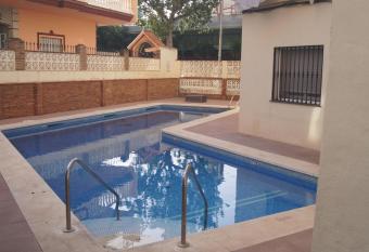 apartamento Fuengirola allows 18 year olds to book a room