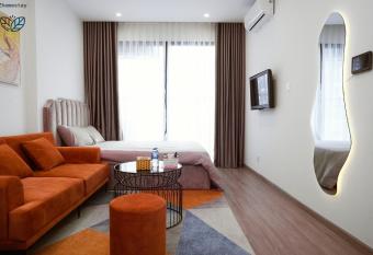 Homestay-Vinhomes Smartcity-C  n h    dich v    has Balcony rooms