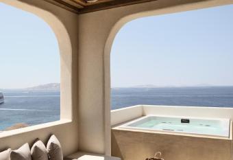 Domes Noruz Mykonos has rooms with a private hot tub