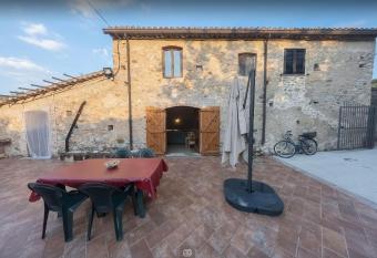 Villa Lea has Balcony rooms