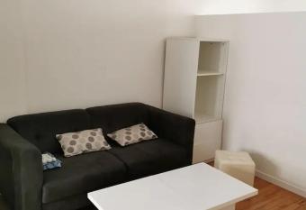 T1 bis n1 en plein c  ur du centre ville conseil allows 18 year olds to book a room