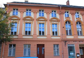 Studio Apartment im Palais Fleur Blanche allows 18 year olds to book a room