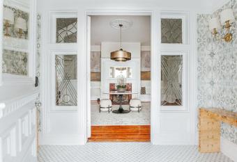 Berkeley House Bed and Breakfast has Balcony rooms