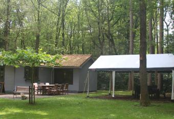 Mezenhof allows 18 year olds to book a room