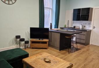 Queensgate Apartment allows 18 year olds to book a room