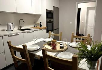 Olympic Apartment has Balcony rooms