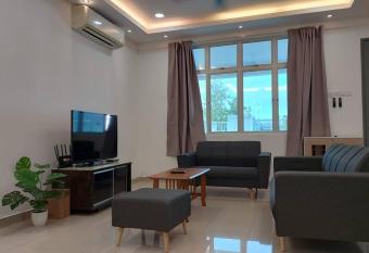 Desaru Nova Guest House with BBQ and Near Tanjung Balau Beach has Balcony rooms