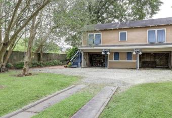 The Carriage House Downtown Lafayette, LA has Balcony rooms