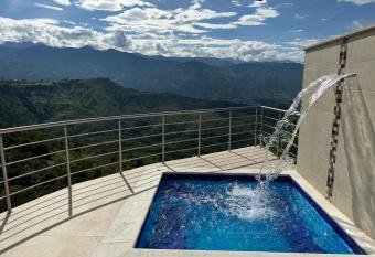 Ruitoque Maravillosa Vista 1,5 Km Parque Parapente allows 18 year olds to book a room