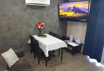 Quiet 2 bedroom farm house has Balcony rooms