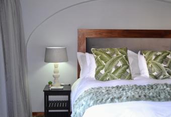 Cherry Grove 2 has Balcony rooms