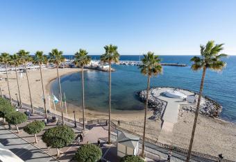 Beachfront Studio with Stunning Sea Views allows 18 year olds to book a room