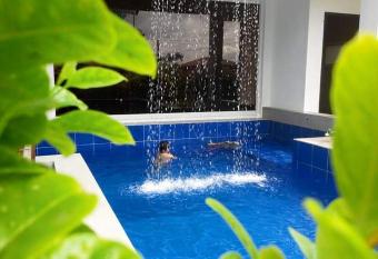Angeles City Pool Villa has Balcony rooms