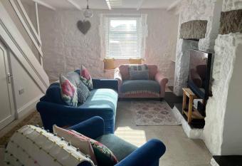Rainbow Cottage allows 18 year olds to book a room