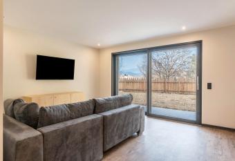 Villa Lara F  hre has Balcony rooms