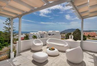Villa Soula has Balcony rooms