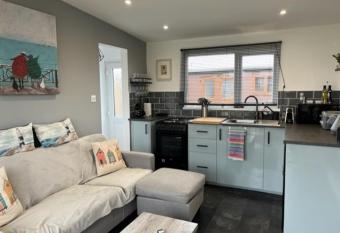 S and S Chalets Mablethorpe has Balcony rooms