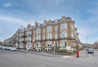 Host & Stay - Beach House Rooms has Balcony rooms