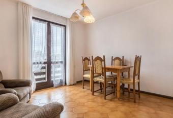 Casa Ravanelli 2 has Balcony rooms