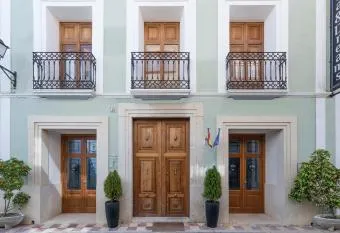 Toix has Smoking/Balcony rooms