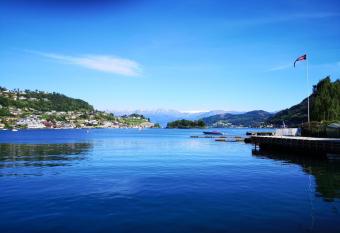 Captivating 4-Bed Apartment heart of Norheimsund has Balcony rooms