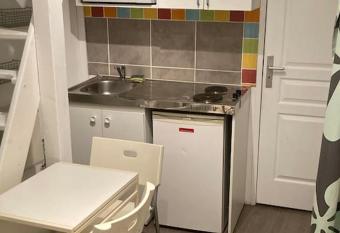 Appartement T1 Avignon centre allows 18 year olds to book a room