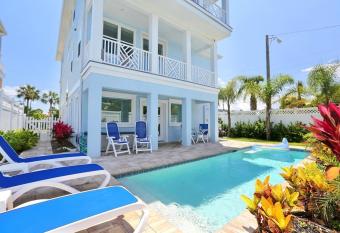 Luxury 3-Story Home Steps to the Beach, Heated Pool, Elevator, SPECIAL RATES MAY has Balcony rooms