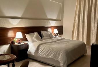 Al Hedaya allows 18 year olds to book a room