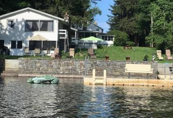 3 Lake Cottages , Waterfront for 25 Guests has Balcony rooms