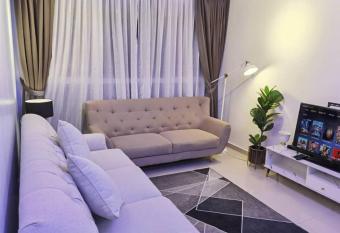 Paradise Dynasty (            ) Seaview 3BR 8PAX allows 18 year olds to book a room