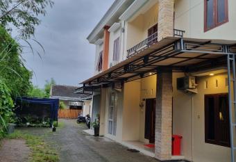D Aurora Homestay has Balcony rooms