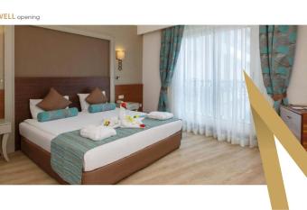 WELL PALACE SIDE has Balcony rooms