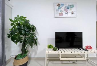 Setiawalk Puchong 4-5pax 2R1B has Balcony rooms