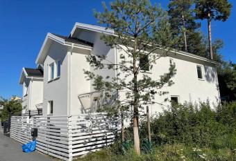 Nice new Villa has rooms with a private hot tub