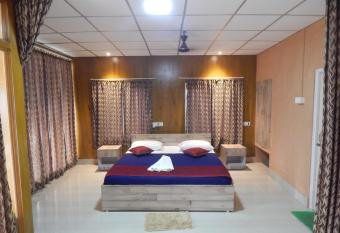 The Andaman Sunset View Resort has Balcony rooms