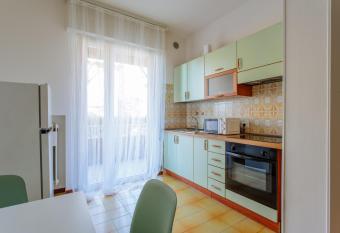 Yourbanflat Odini has Balcony rooms