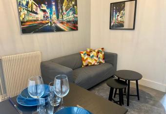 Park Avenue allows 18 year olds to book a room