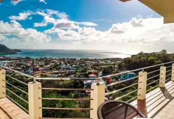 Villa Celeste amazing views and pool has Balcony rooms