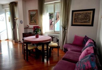 CASA LOLA has Balcony rooms