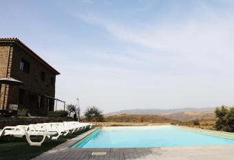 Eira da Fraga has Balcony rooms