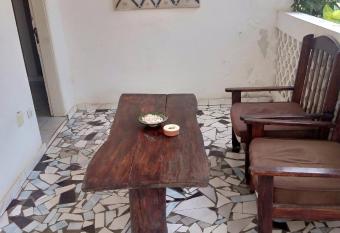 auberge chez doki has Balcony rooms