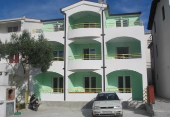 apartmani Natali has Balcony rooms