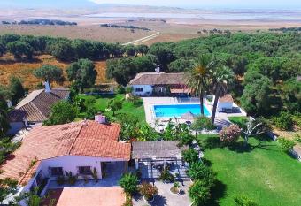 Alojamiento Rural Finca Naveda has Balcony rooms