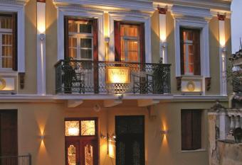 Aetoma Hotel allows 18 year olds to book a room